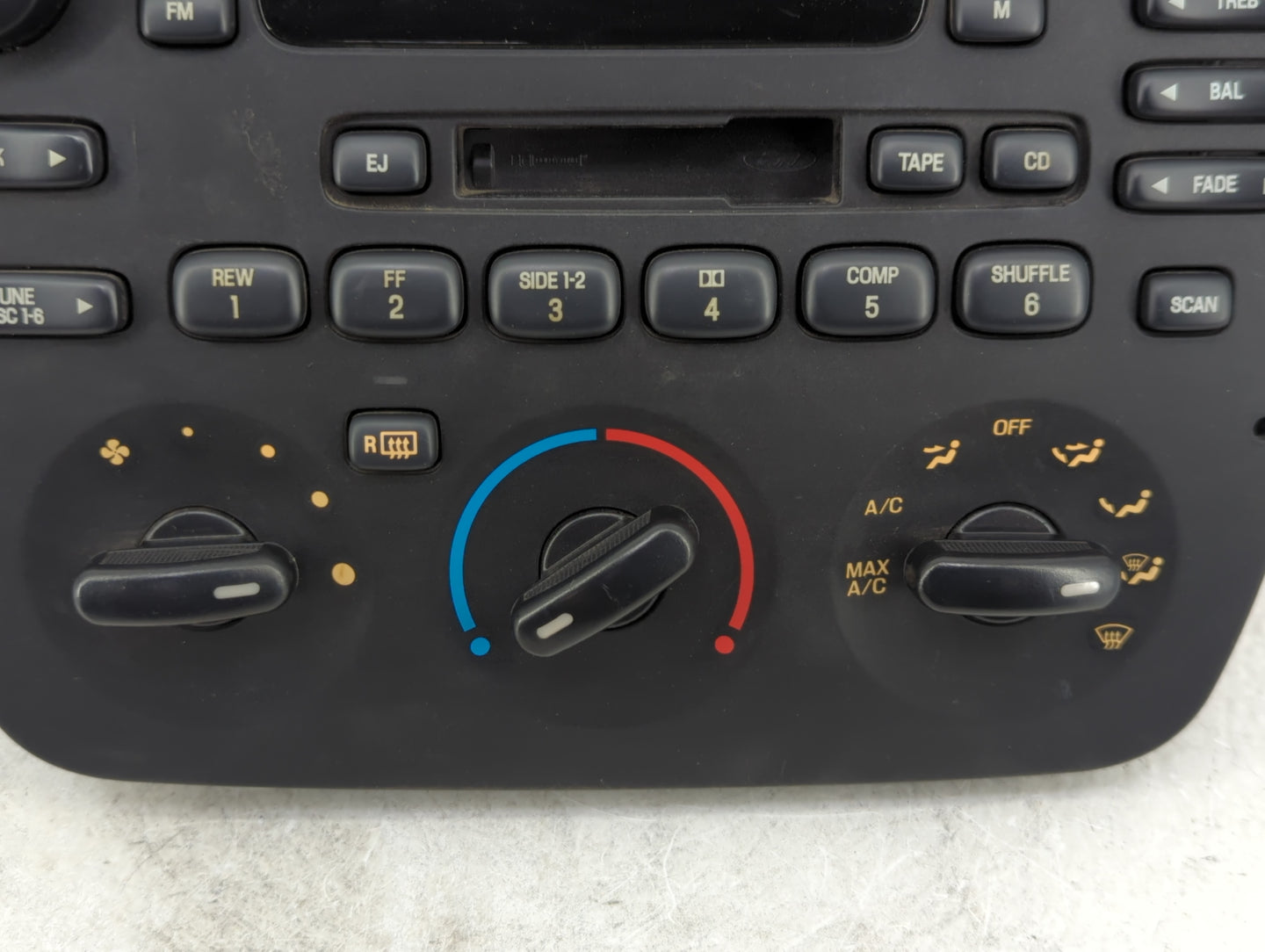 2001-2003 Ford Taurus Radio AM FM Cd Player Receiver Replacement P/N:2F1T-18C858-BA Fits Fits 2001 2002 2003 OEM Used Auto P