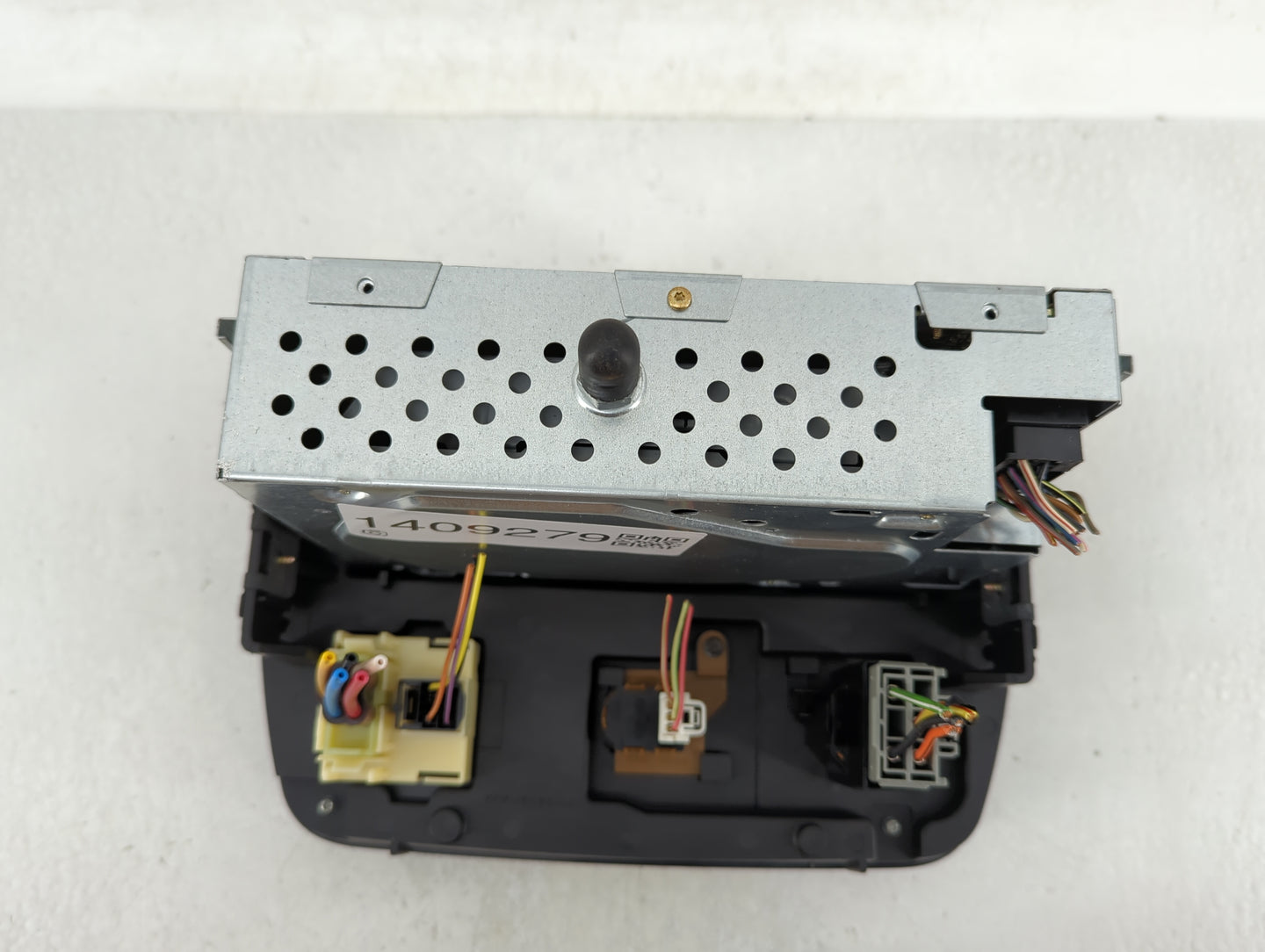 2001-2003 Ford Taurus Radio AM FM Cd Player Receiver Replacement P/N:YF1F-18A965-AA Fits Fits 2001 2002 2003 OEM Used Auto P