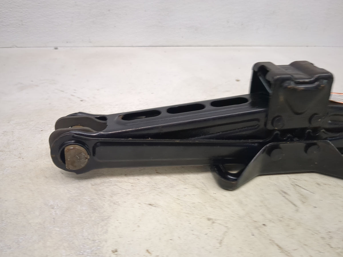 2003 Ford Taurus Spare Scissor Car Jack - Oemusedautoparts1.com