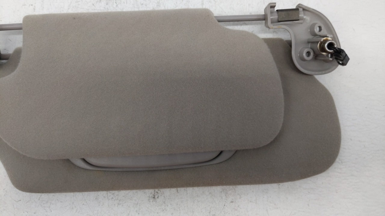 2000-2003 Ford Taurus Sun Visor Shade Replacement Passenger Right Mirror Fits Fits 2000 2001 2002 2003 OEM Used Auto Parts -