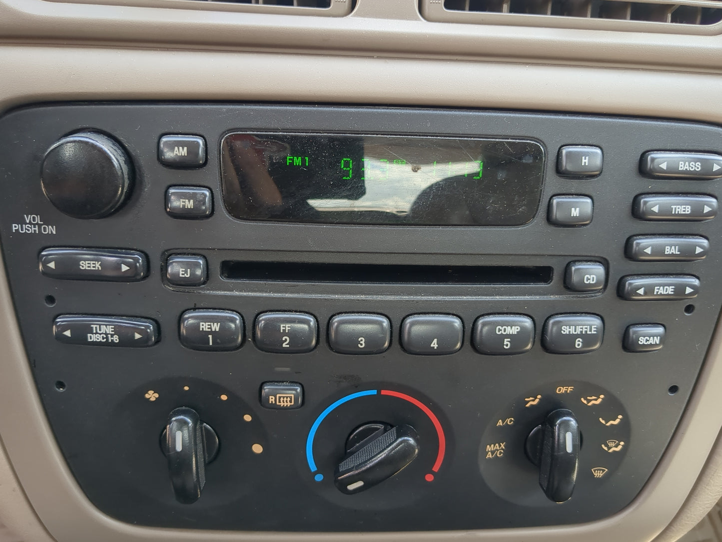 2001-2003 Ford Taurus Radio AM FM Cd Player Receiver Replacement Fits Fits 2001 2002 2003 OEM Used Auto Parts - Oemusedautop