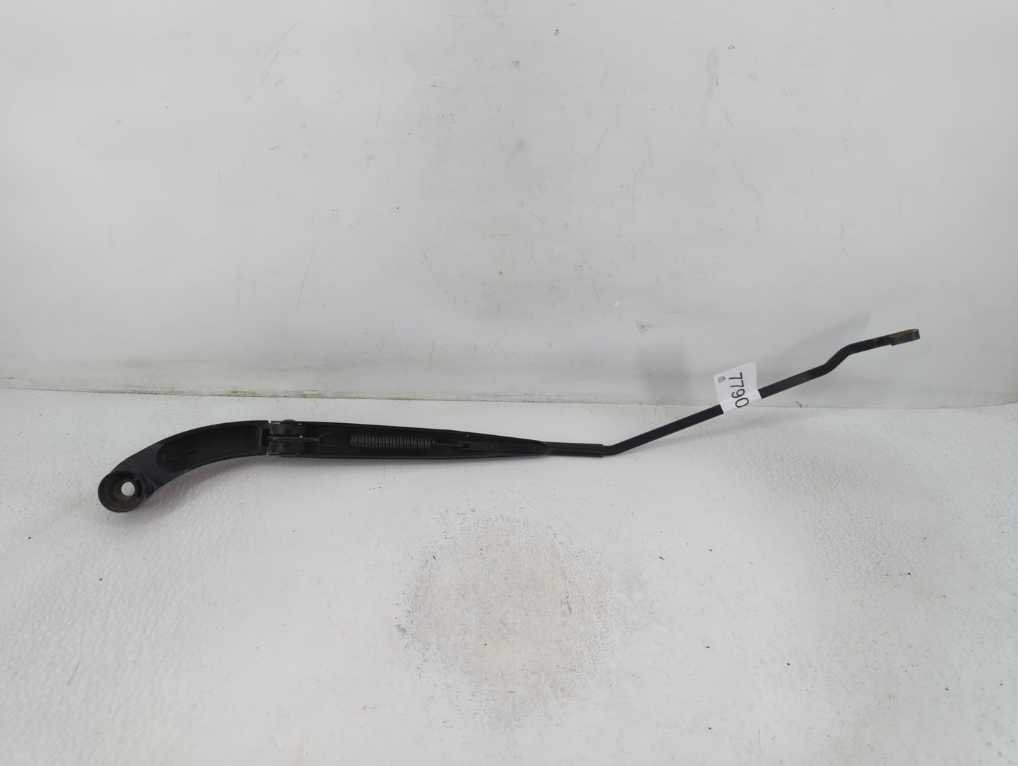 2003 Ford Taurus Front Drivers Wiper Arm Oem Black - Oemusedautoparts1.com