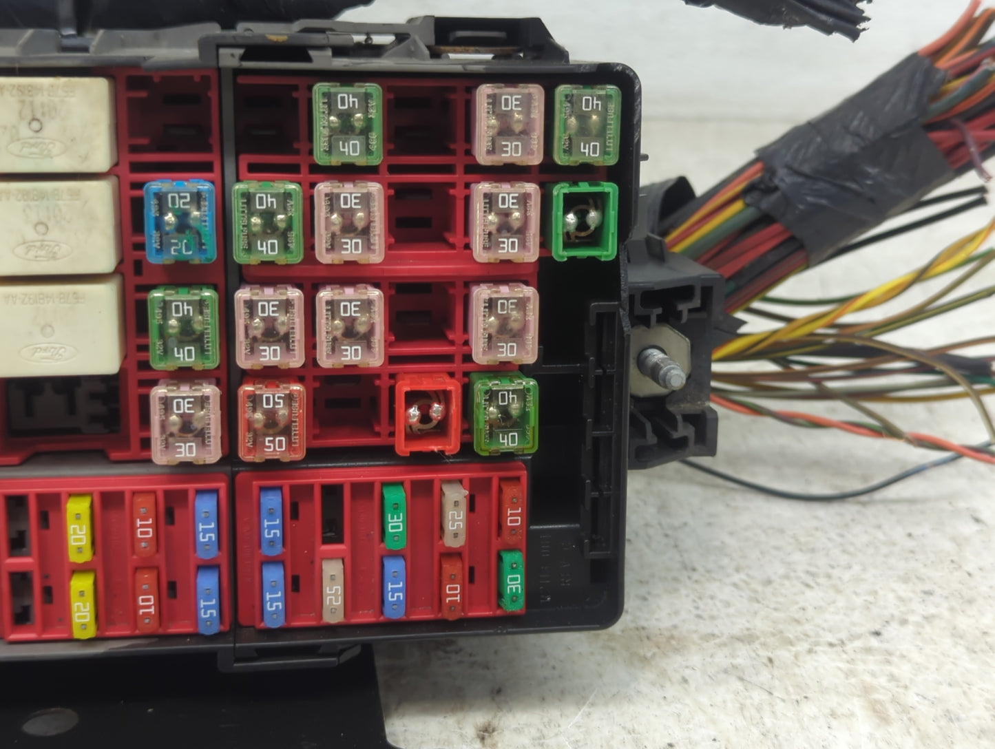 2003 Ford Transit Fusebox Fuse Box Panel Relay Module Fits OEM Used Auto Parts - Oemusedautoparts1.com