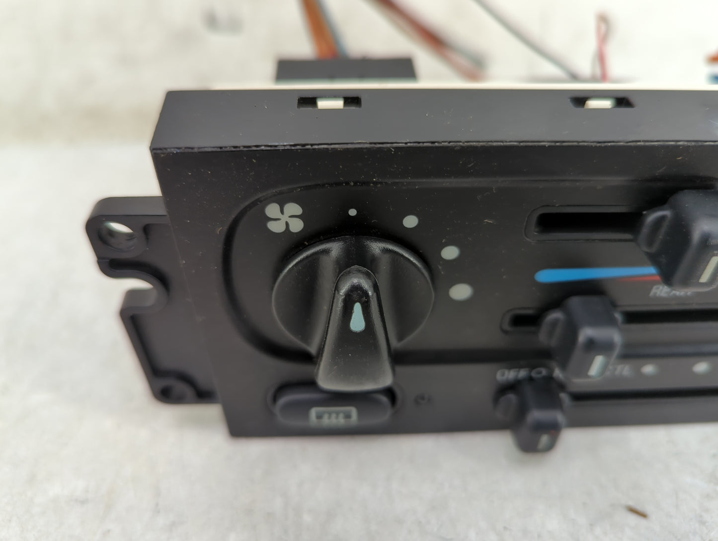 1999-2003 Ford Windstar Climate Control Module Temperature AC/Heater Replacement P/N:XF2H-19E764-B Fits OEM Used Auto Parts 