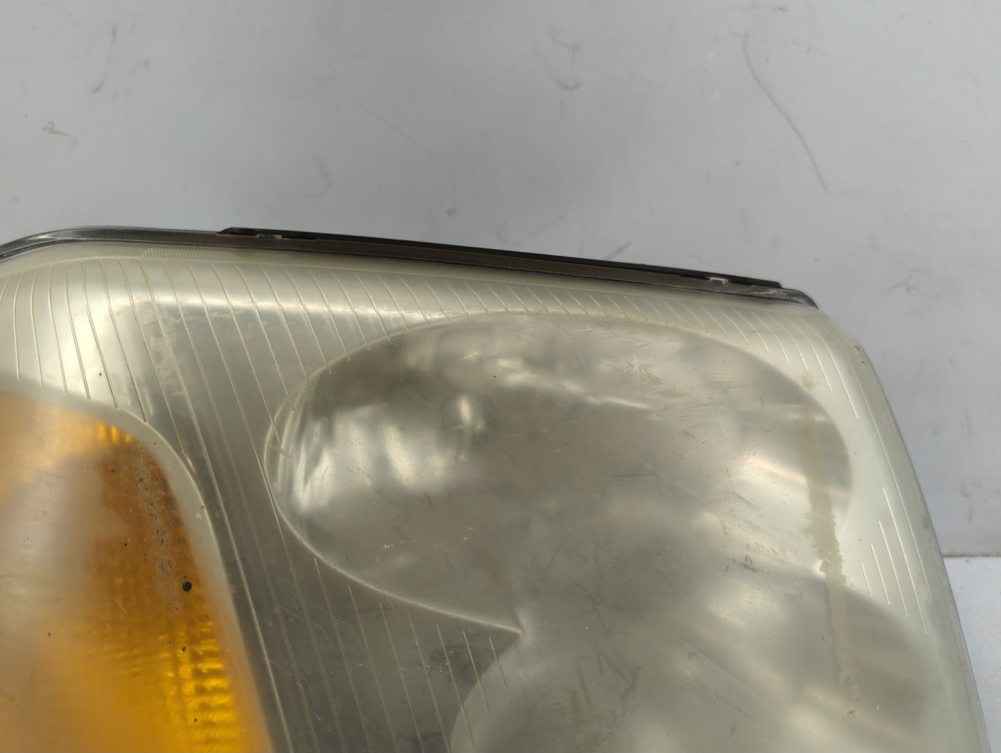 2002-2009 Gmc Envoy Passenger Right Oem Head Light Headlight Lamp - Oemusedautoparts1.com