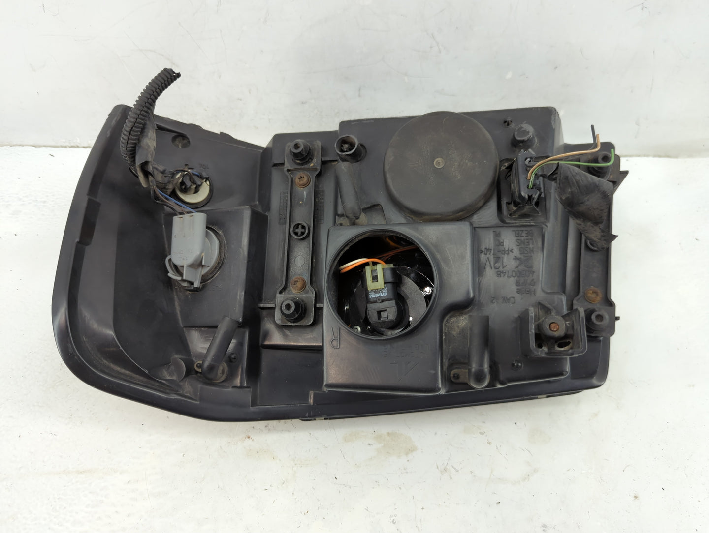 2002-2009 Gmc Envoy Passenger Right Oem Head Light Headlight Lamp - Oemusedautoparts1.com