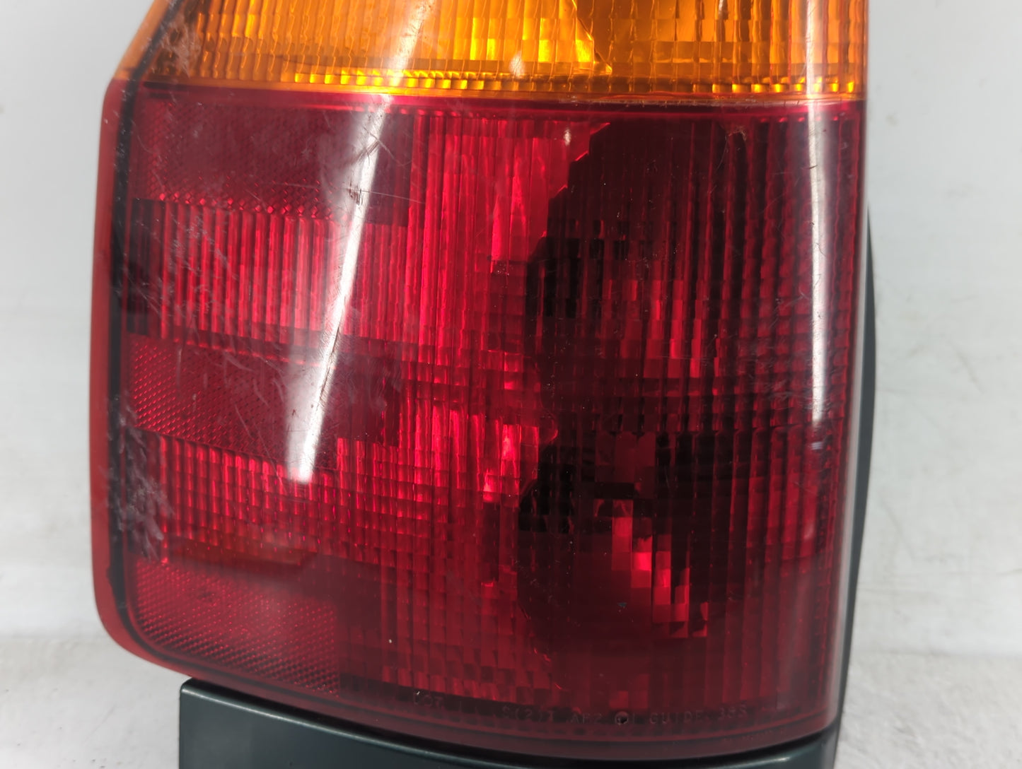2002-2009 Gmc Envoy Tail Light Assembly Driver Left OEM Fits Fits 2002 2003 2004 2005 2006 2007 2008 2009 OEM Used Auto Part
