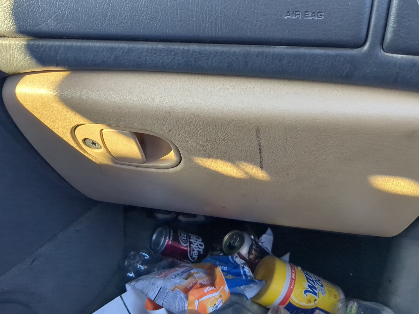 2003 Gmc Envoy Passenger Glove Box Door Storage Compartment - Oemusedautoparts1.com
