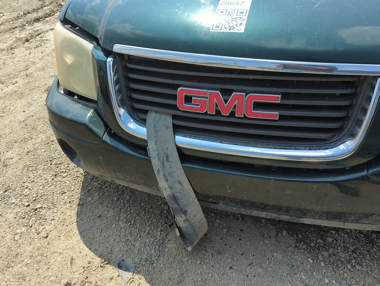 2002-2009 Gmc Envoy Front Bumper - Oem - Oemusedautoparts1.com