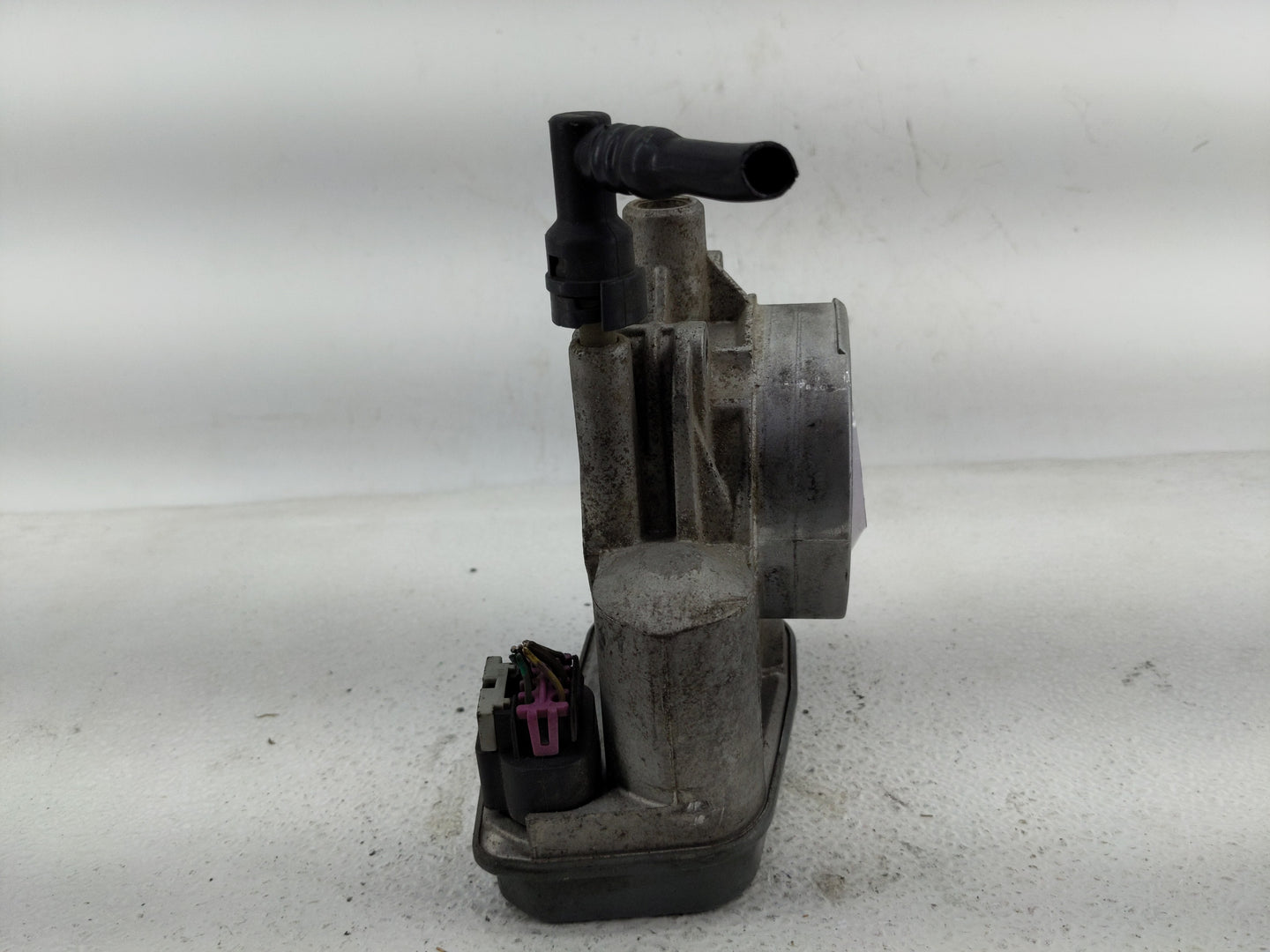 2003-2007 Gmc Envoy Throttle Body Fits Fits 2003 2004 2005 2006 2007 OEM Used Auto Parts - Oemusedautoparts1.com