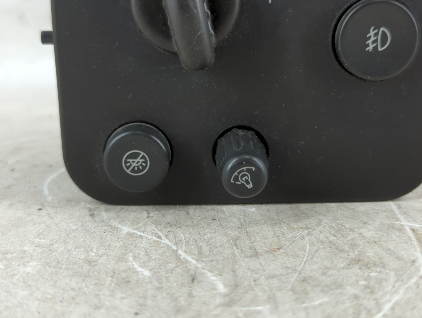 2003 Gmc Envoy Headlight Head Light Switch Lamp Control - Oemusedautoparts1.com