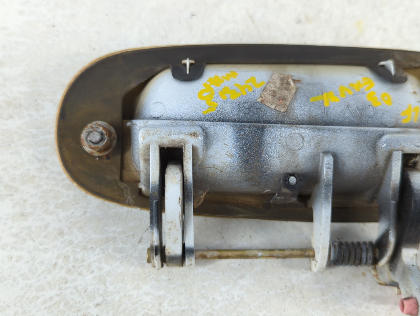 2002-2006 Gmc Envoy Xl Driver Front Left Door Handle Exterior Assembly - Oemusedautoparts1.com