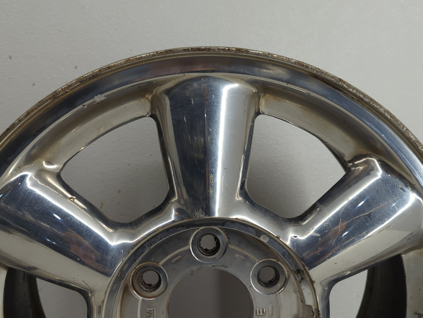 2002-2006 Gmc Envoy Xl Oem Wheel Rim 826323 - Oemusedautoparts1.com
