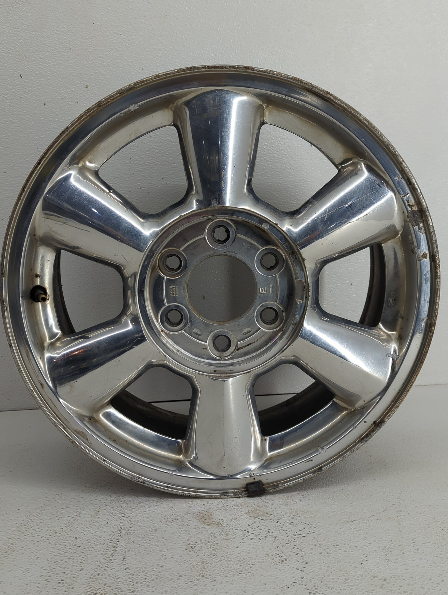 2002-2006 Gmc Envoy Xl Oem Wheel Rim 826323 - Oemusedautoparts1.com