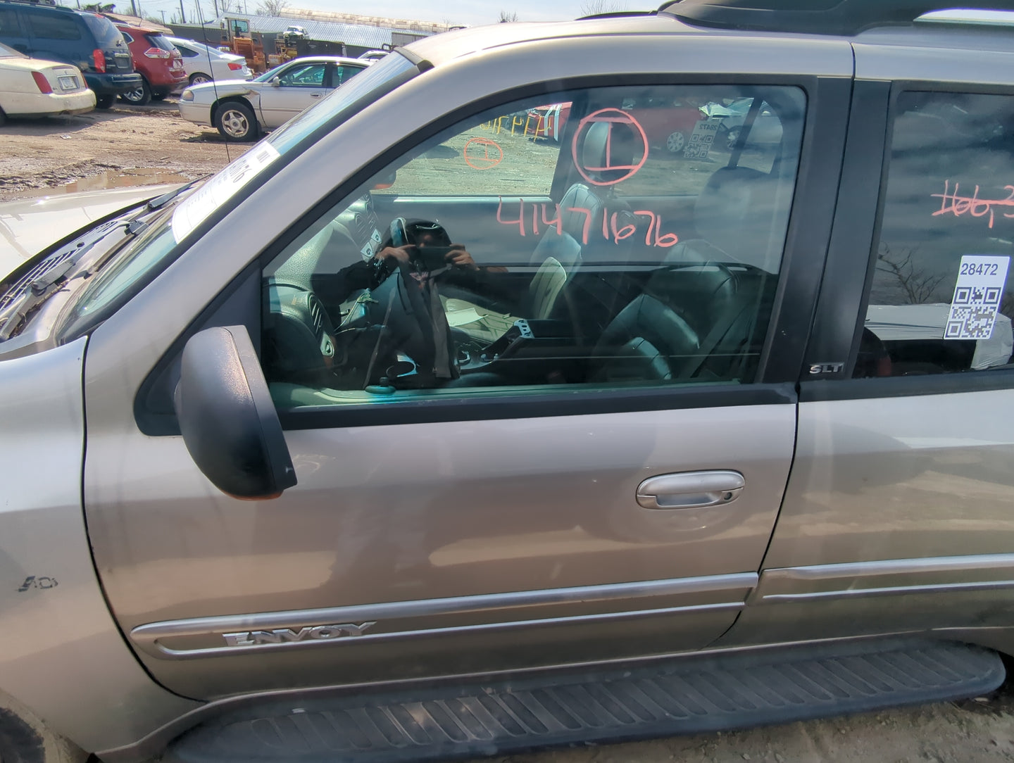 2002-2004 Gmc Envoy Xl Driver Rear Door Oem - Oemusedautoparts1.com