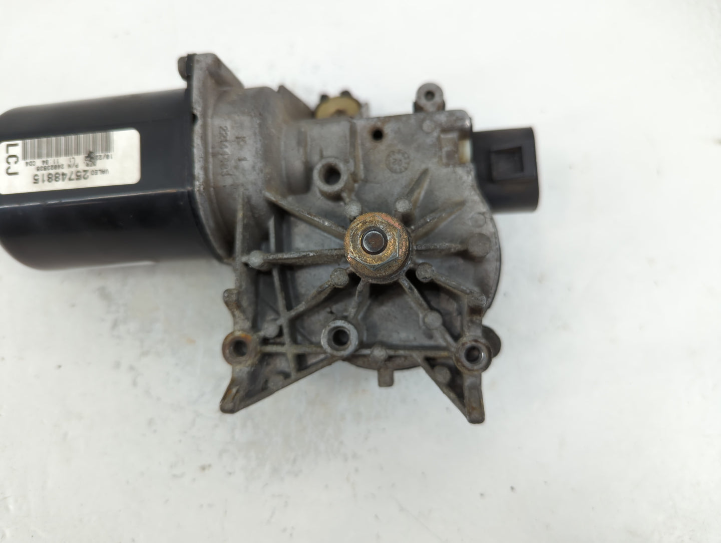 2003-2007 Gmc Savana 3500 Front Windshield Wiper Motor P/N:25748815 Fits Fits 2003 2004 2005 2006 2007 OEM Used Auto Parts -