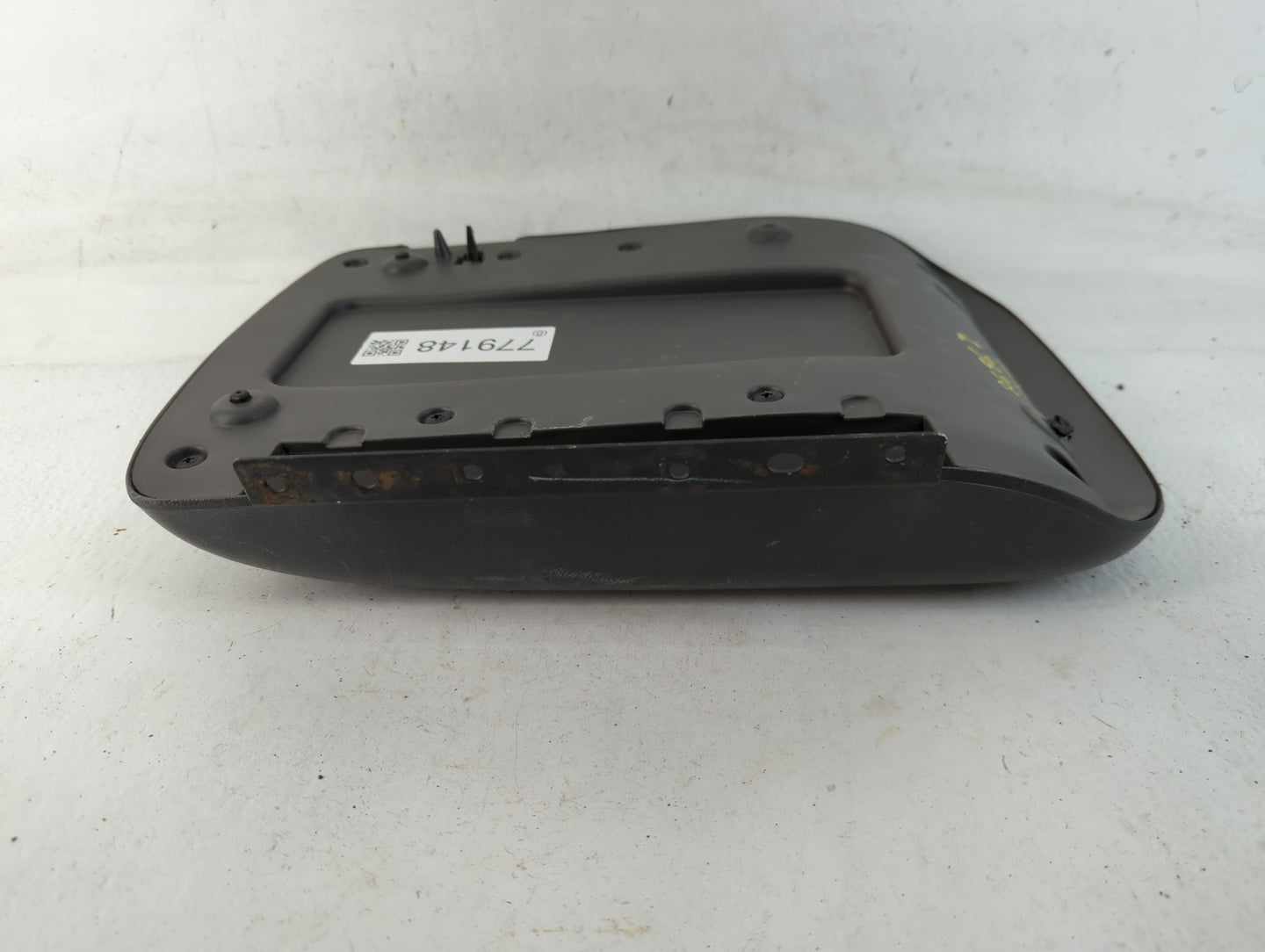2003 Gmc Sierra Center Console Armrest Cover Lid Fits OEM Used Auto Parts - Oemusedautoparts1.com