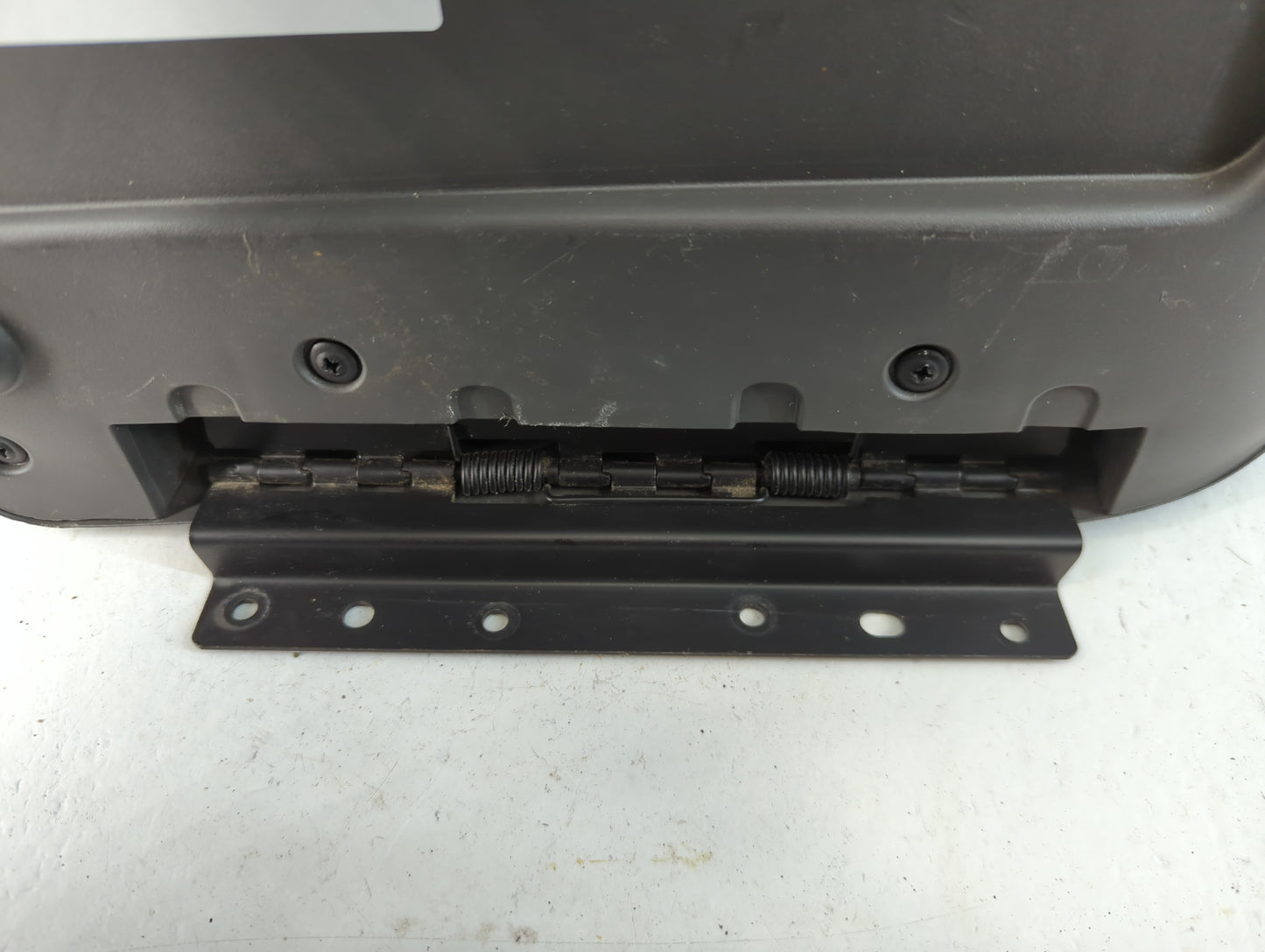 2003 Gmc Sierra Center Console Armrest Cover Lid Fits OEM Used Auto Parts - Oemusedautoparts1.com