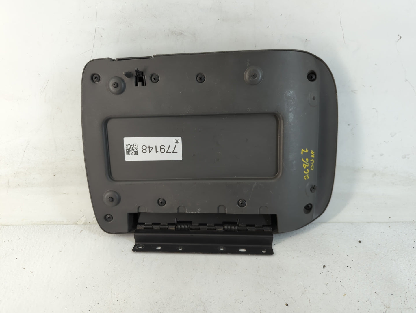 2003 Gmc Sierra Center Console Armrest Cover Lid Fits OEM Used Auto Parts - Oemusedautoparts1.com