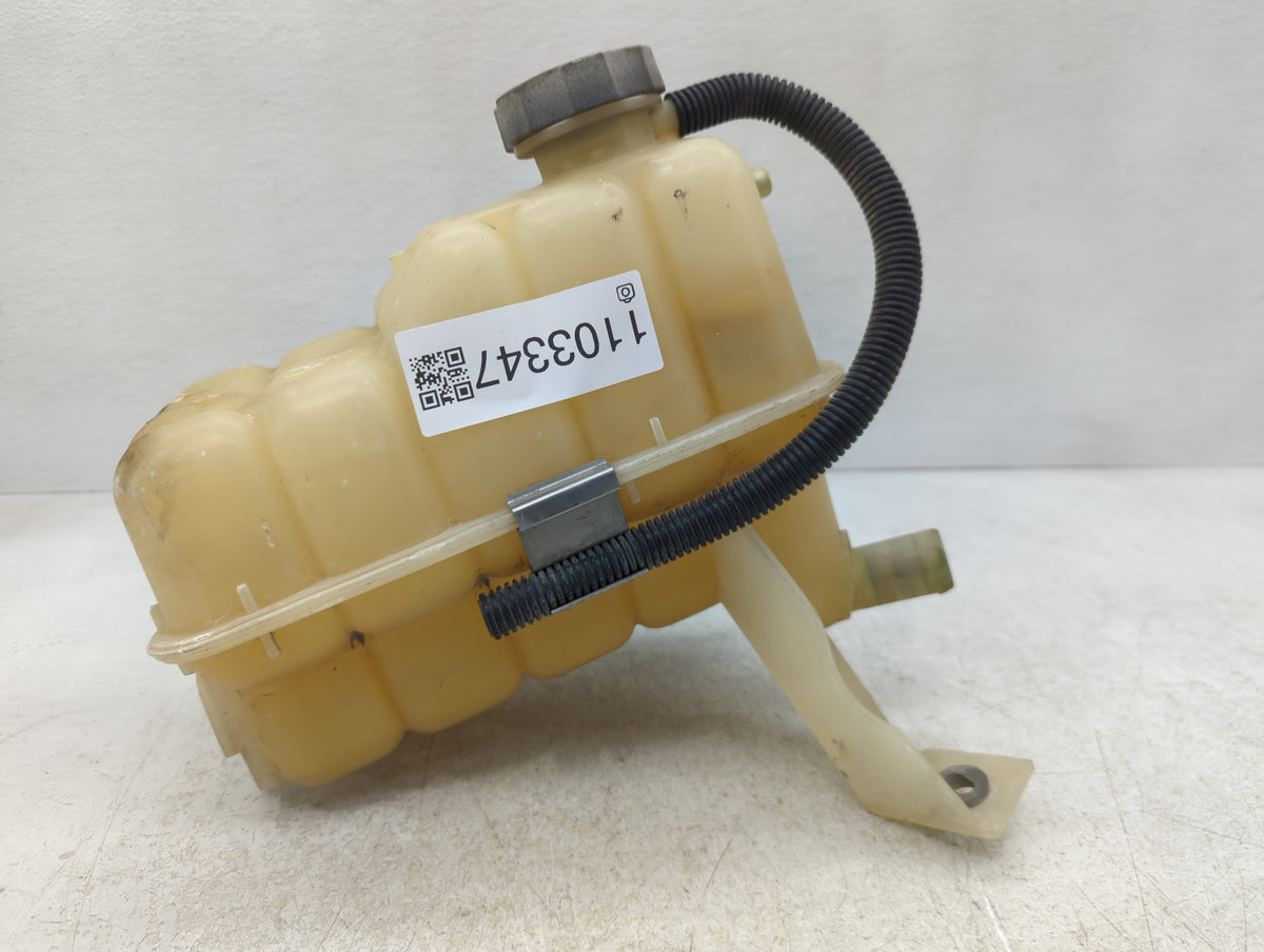 1999 Gmc Sierra 1500 Radiator Coolant Overflow Expansion Tank Bottle 1103347 - Oemusedautoparts1.com