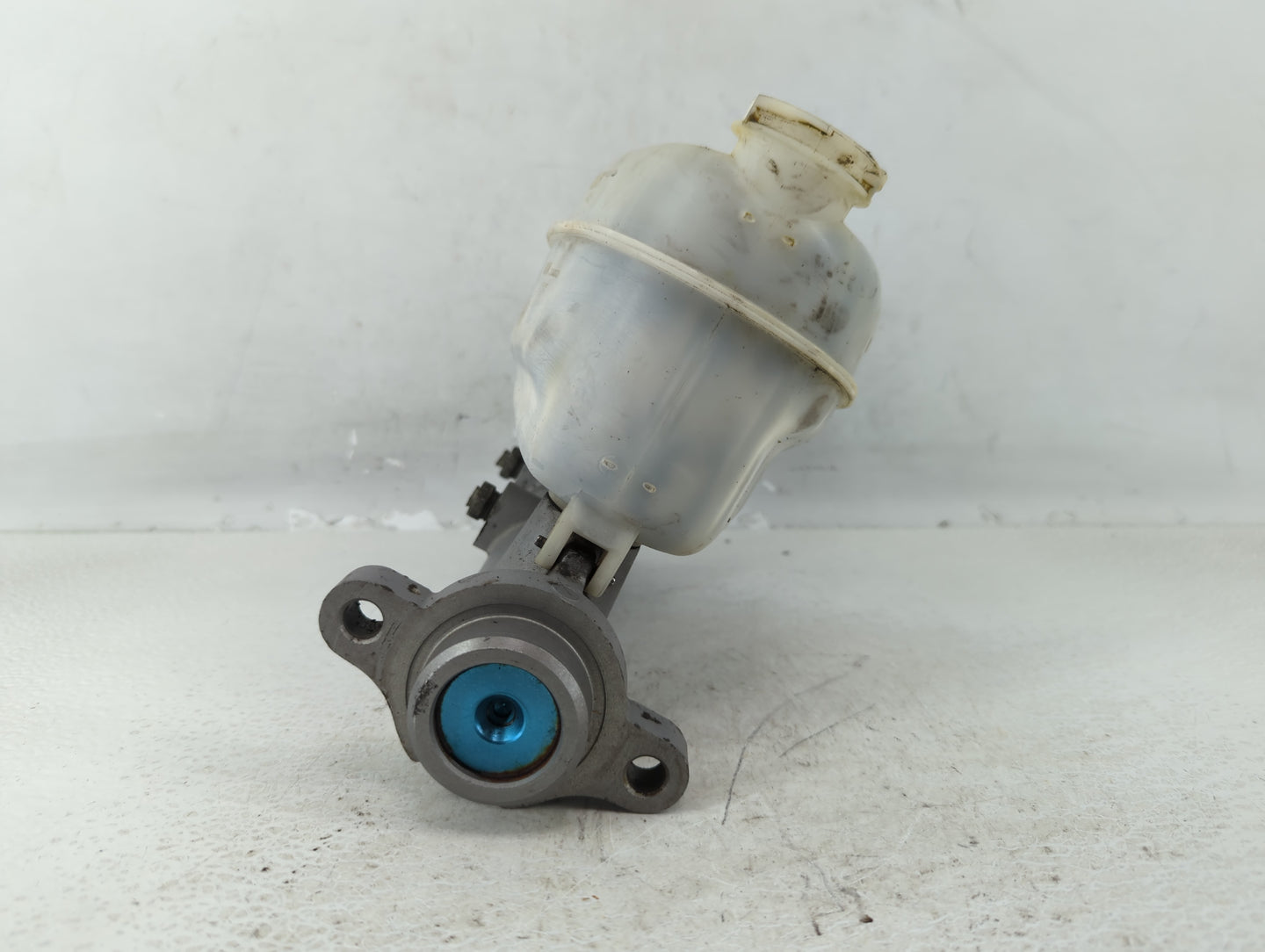 2003-2007 Gmc Sierra 1500 Brake Master Cylinder - Oemusedautoparts1.com