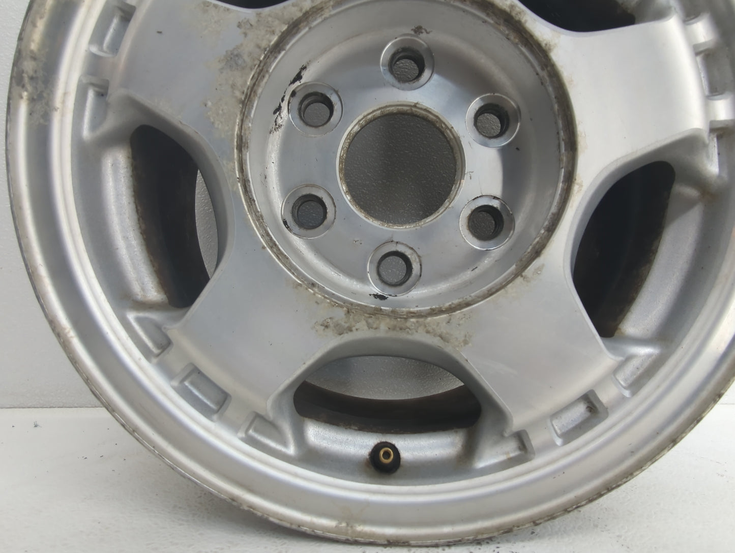 Gmc Sierra 1500 Pickup Oem Wheel Rim 874524 - Oemusedautoparts1.com