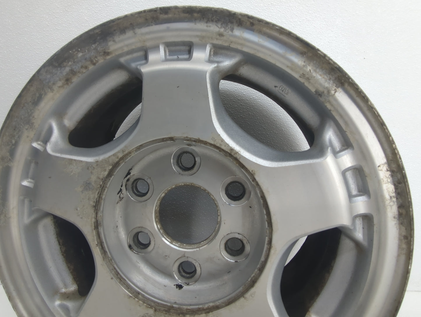Gmc Sierra 1500 Pickup Oem Wheel Rim 874524 - Oemusedautoparts1.com
