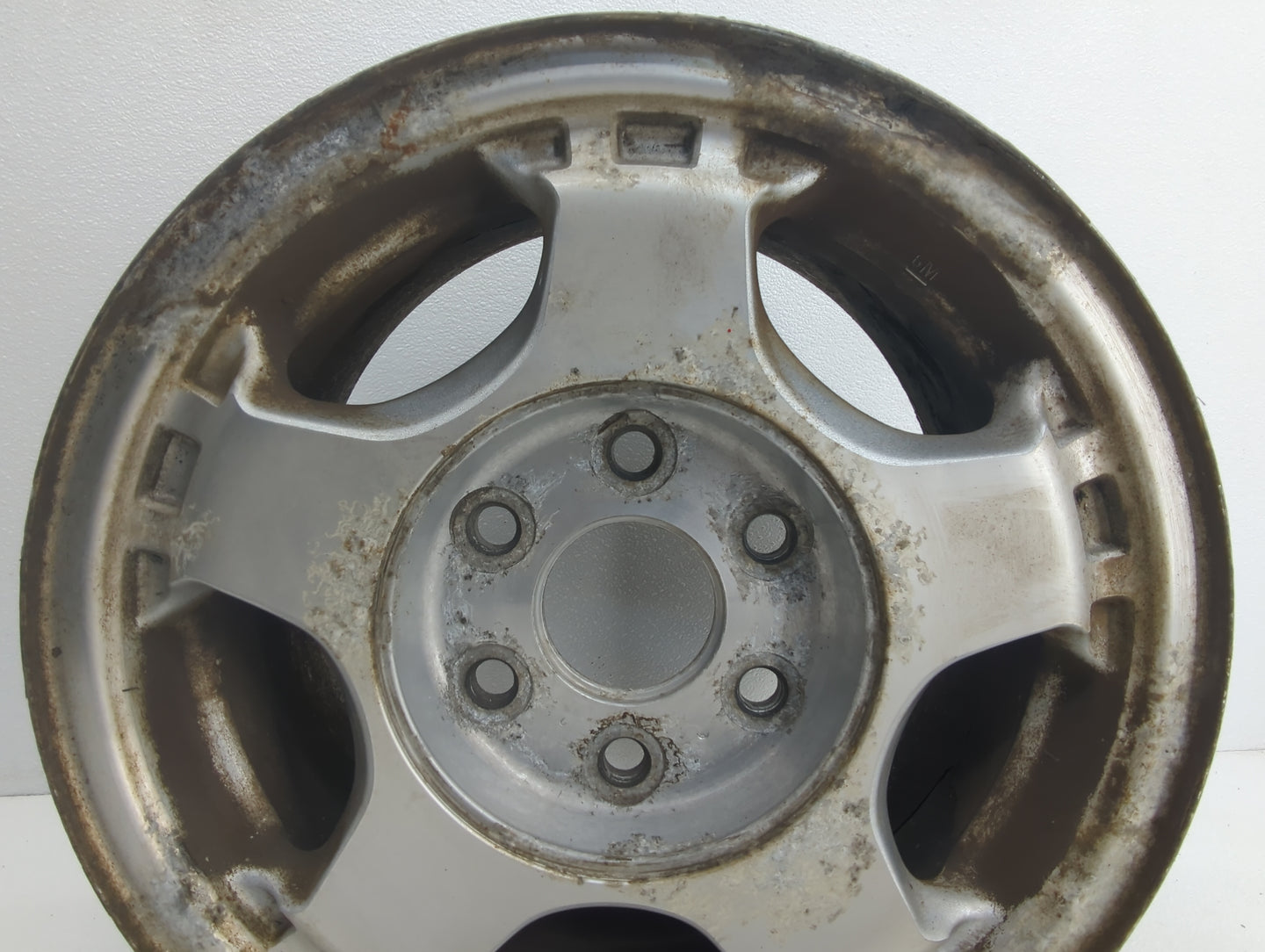 Gmc Sierra 1500 Pickup Oem Wheel Rim 874526 - Oemusedautoparts1.com