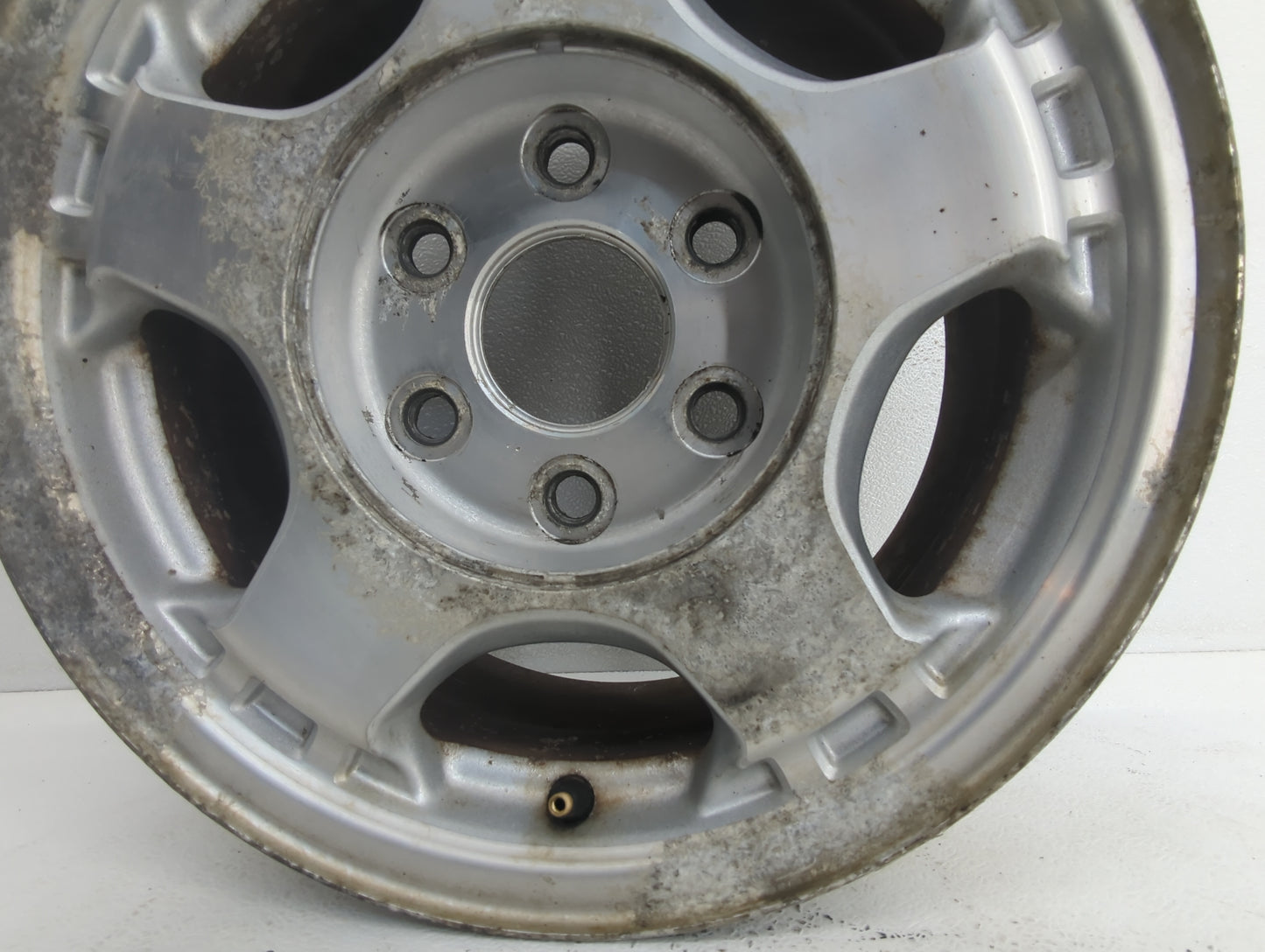 Gmc Sierra 1500 Pickup Oem Wheel Rim 874528 - Oemusedautoparts1.com
