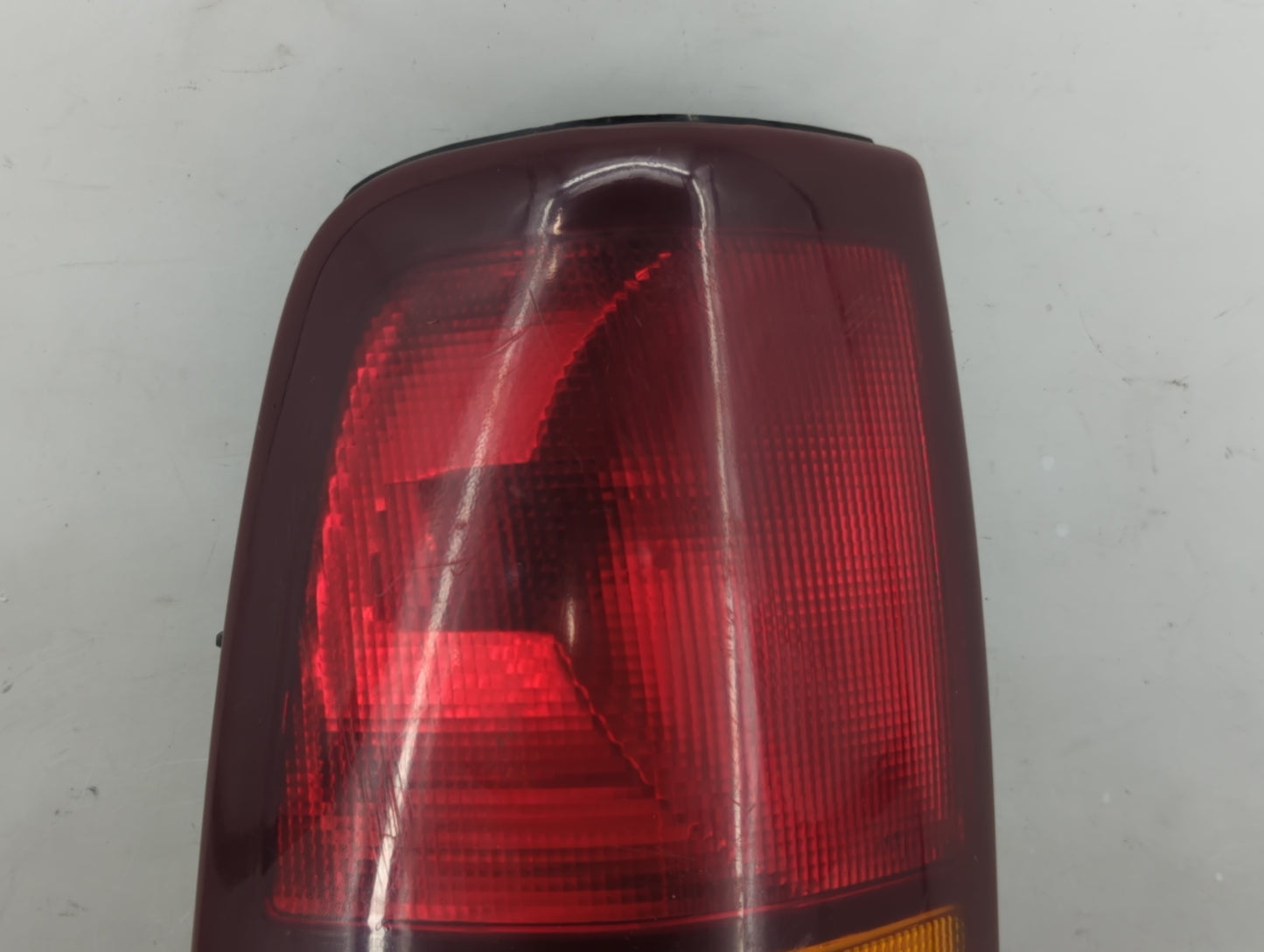 1999-2003 Gmc Sierra 2500 Tail Light Assembly Driver Left OEM P/N:16524515 Fits Fits 1999 2000 2001 2002 2003 OEM Used Auto 