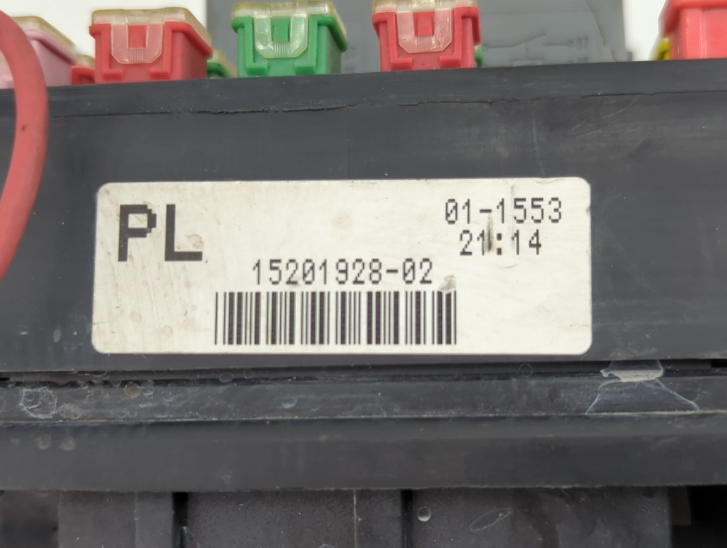 2003-2005 Gmc Sierra 2500 Fusebox Fuse Box Panel Relay Module P/N:15201928-02 Fits Fits 2003 2004 2005 2006 OEM Used Auto Pa