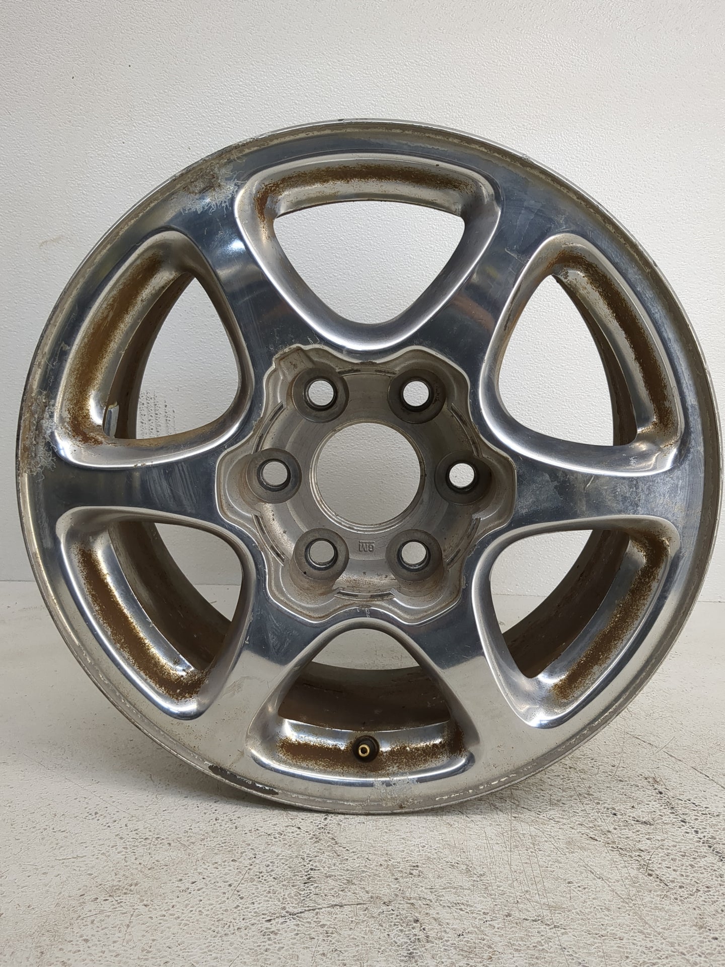 2001-2006 Gmc Yukon Oem Wheel Rim - Oemusedautoparts1.com