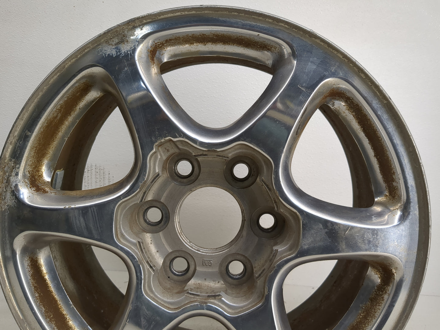 2001-2006 Gmc Yukon Oem Wheel Rim - Oemusedautoparts1.com