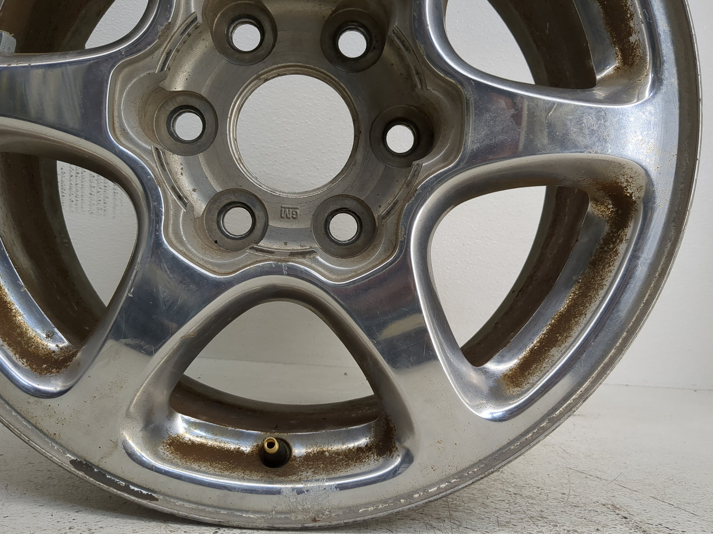 2001-2006 Gmc Yukon Oem Wheel Rim - Oemusedautoparts1.com