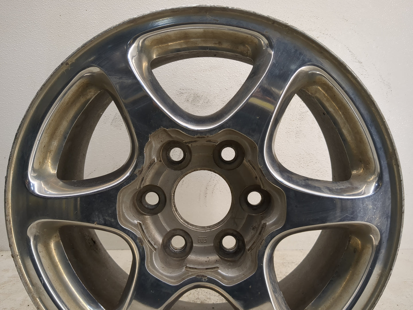 2001-2006 Gmc Yukon Oem Wheel Rim - Oemusedautoparts1.com