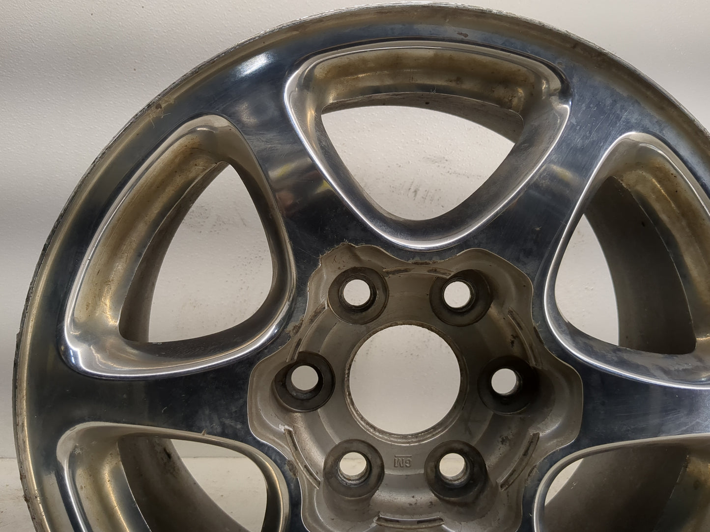 2001-2006 Gmc Yukon Oem Wheel Rim - Oemusedautoparts1.com