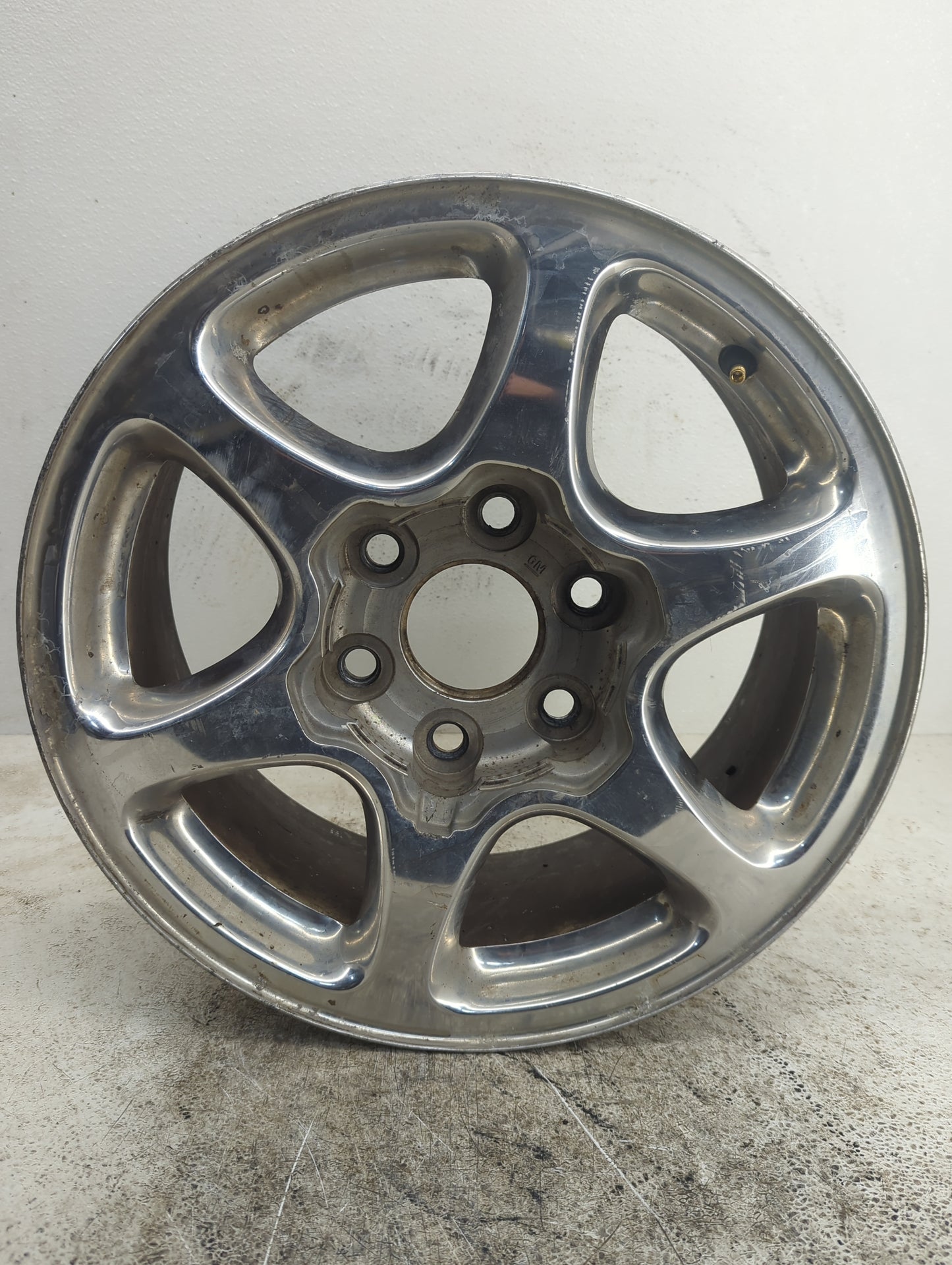 2001-2006 Gmc Yukon Oem Wheel Rim - Oemusedautoparts1.com