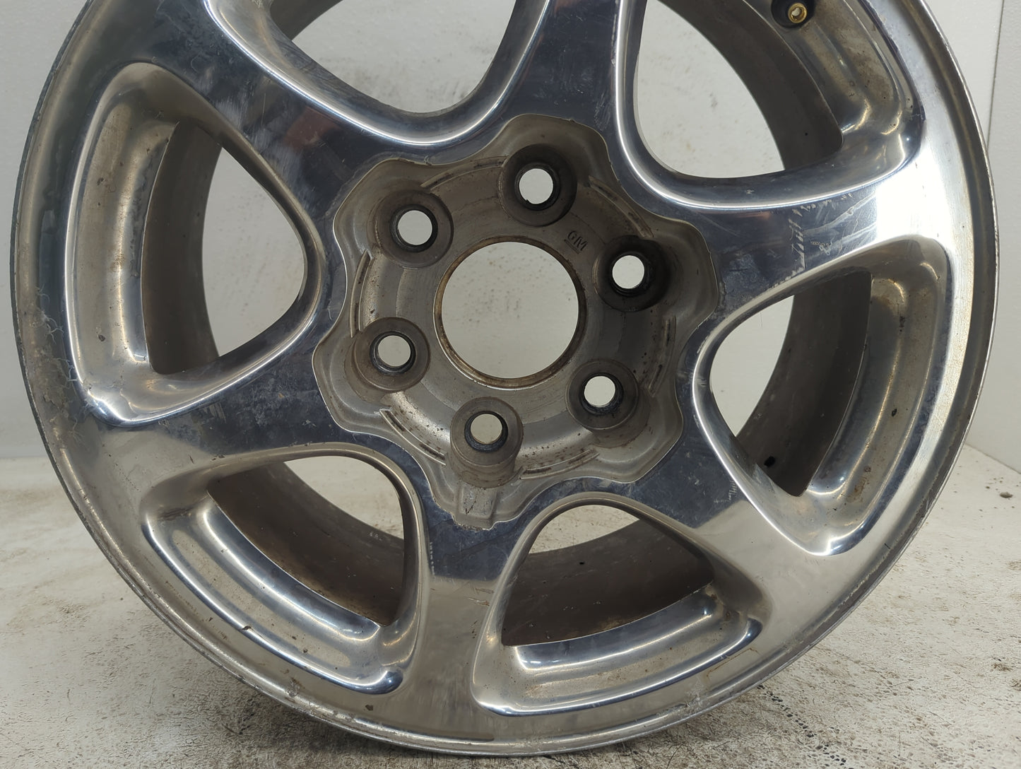 2001-2006 Gmc Yukon Oem Wheel Rim - Oemusedautoparts1.com