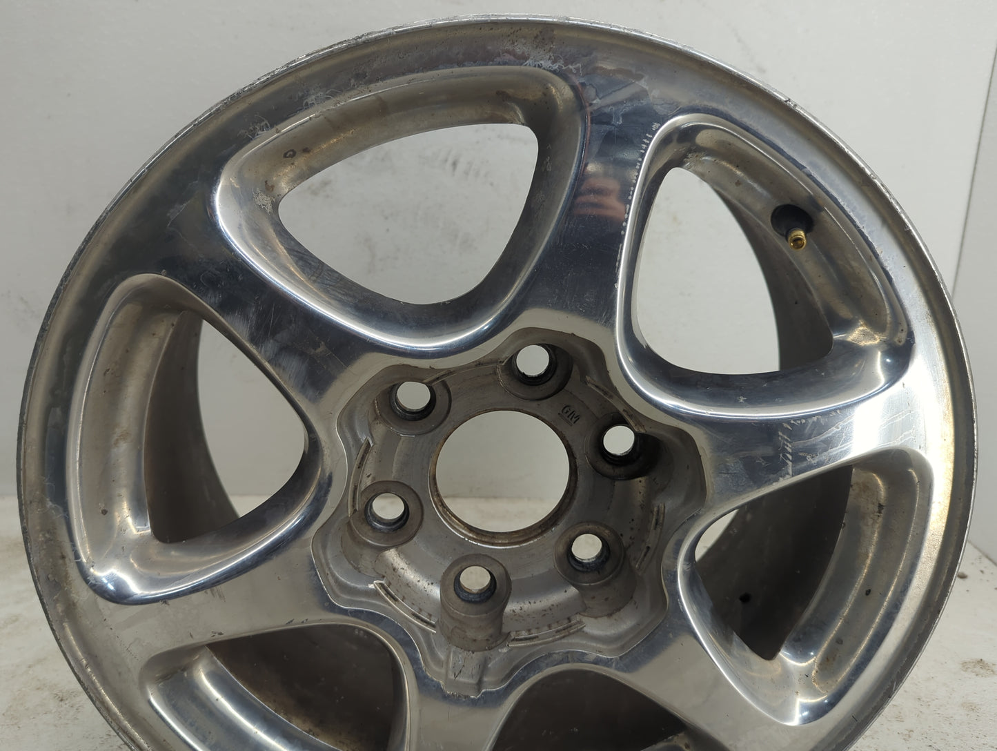2001-2006 Gmc Yukon Oem Wheel Rim - Oemusedautoparts1.com