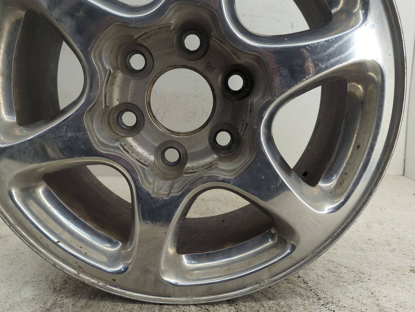 2001-2006 Gmc Yukon Oem Wheel Rim - Oemusedautoparts1.com