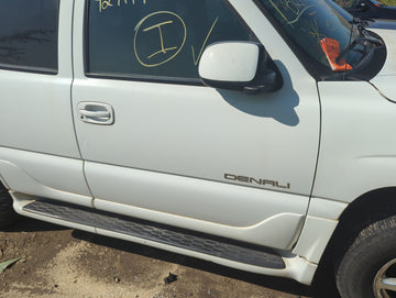 2000-2006 Gmc Yukon Passenger Front Door Oem - Oemusedautoparts1.com