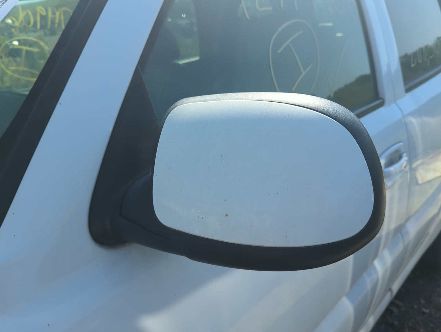 2003-2006 Gmc Yukon Side Mirror Replacement Driver Left View Door Mirror Fits Fits 2003 2004 2005 2006 2007 OEM Used Auto Pa