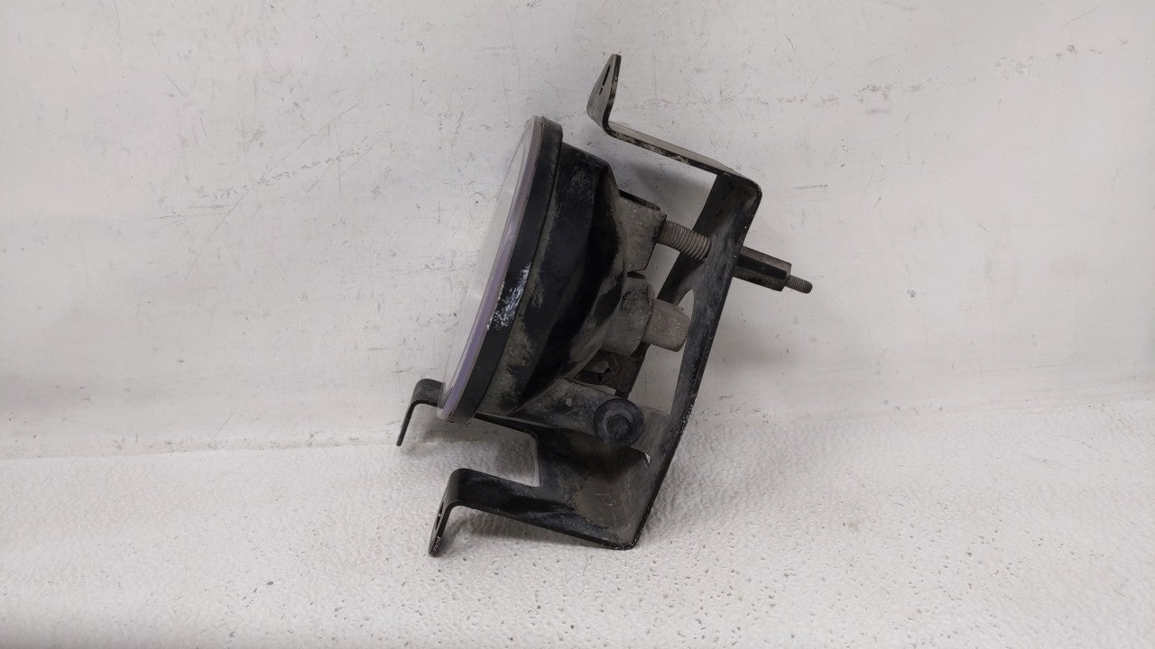 2001-2006 Gmc Yukon Passenger Right Oem Fog Light Lamp - Oemusedautoparts1.com
