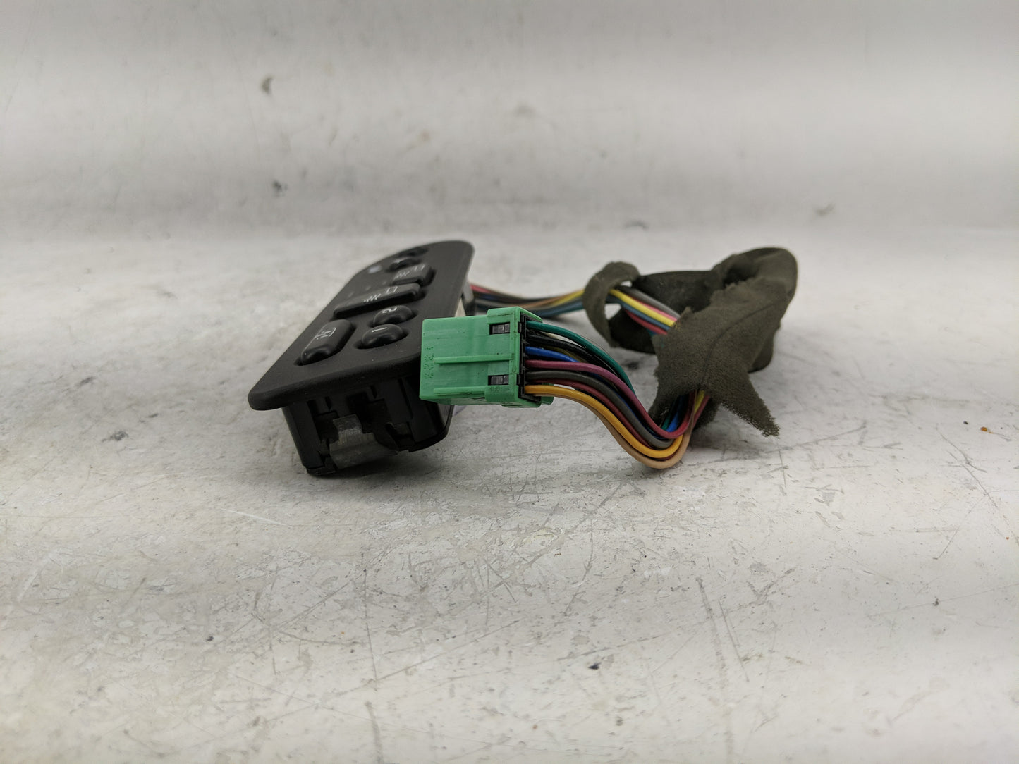 2003 Gmc Yukon Climate Control Module Temperature AC/Heater Replacement P/N:15179136 Fits OEM Used Auto Parts - Oemusedautop