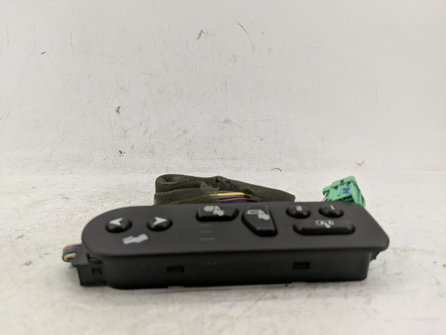 2003 Gmc Yukon Climate Control Module Temperature AC/Heater Replacement P/N:15179136 Fits OEM Used Auto Parts - Oemusedautop