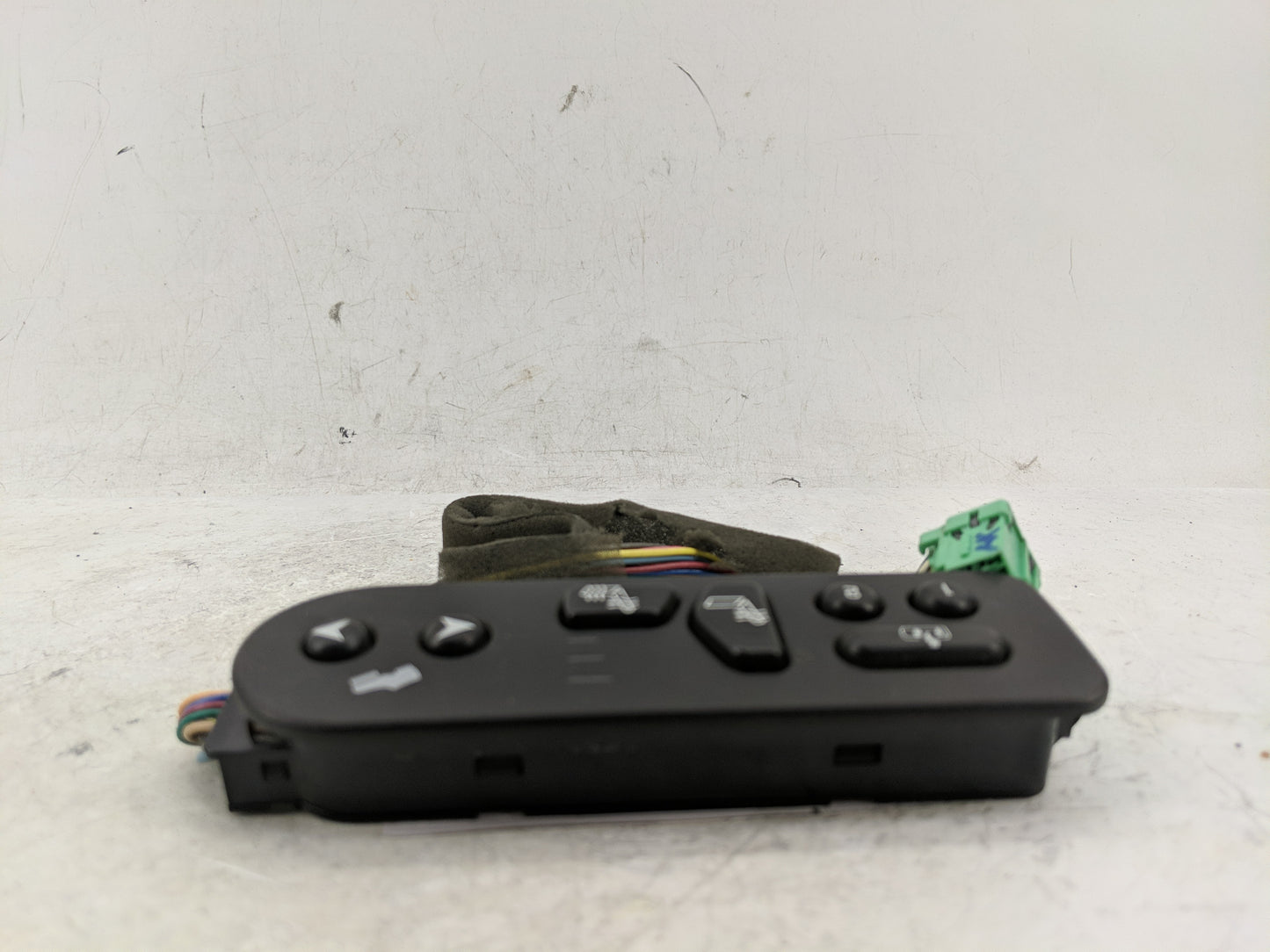 2003 Gmc Yukon Climate Control Module Temperature AC/Heater Replacement P/N:15179136 Fits OEM Used Auto Parts - Oemusedautop