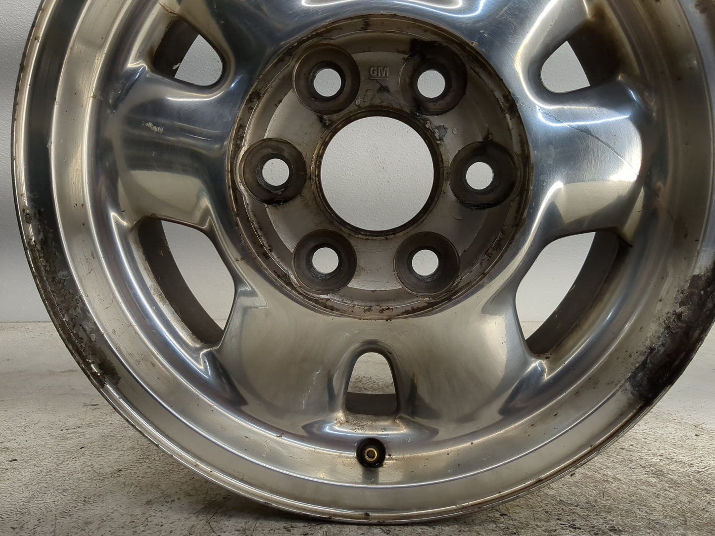 2000-2003 Gmc Yukon Oem Wheel Rim 1253153 - Oemusedautoparts1.com