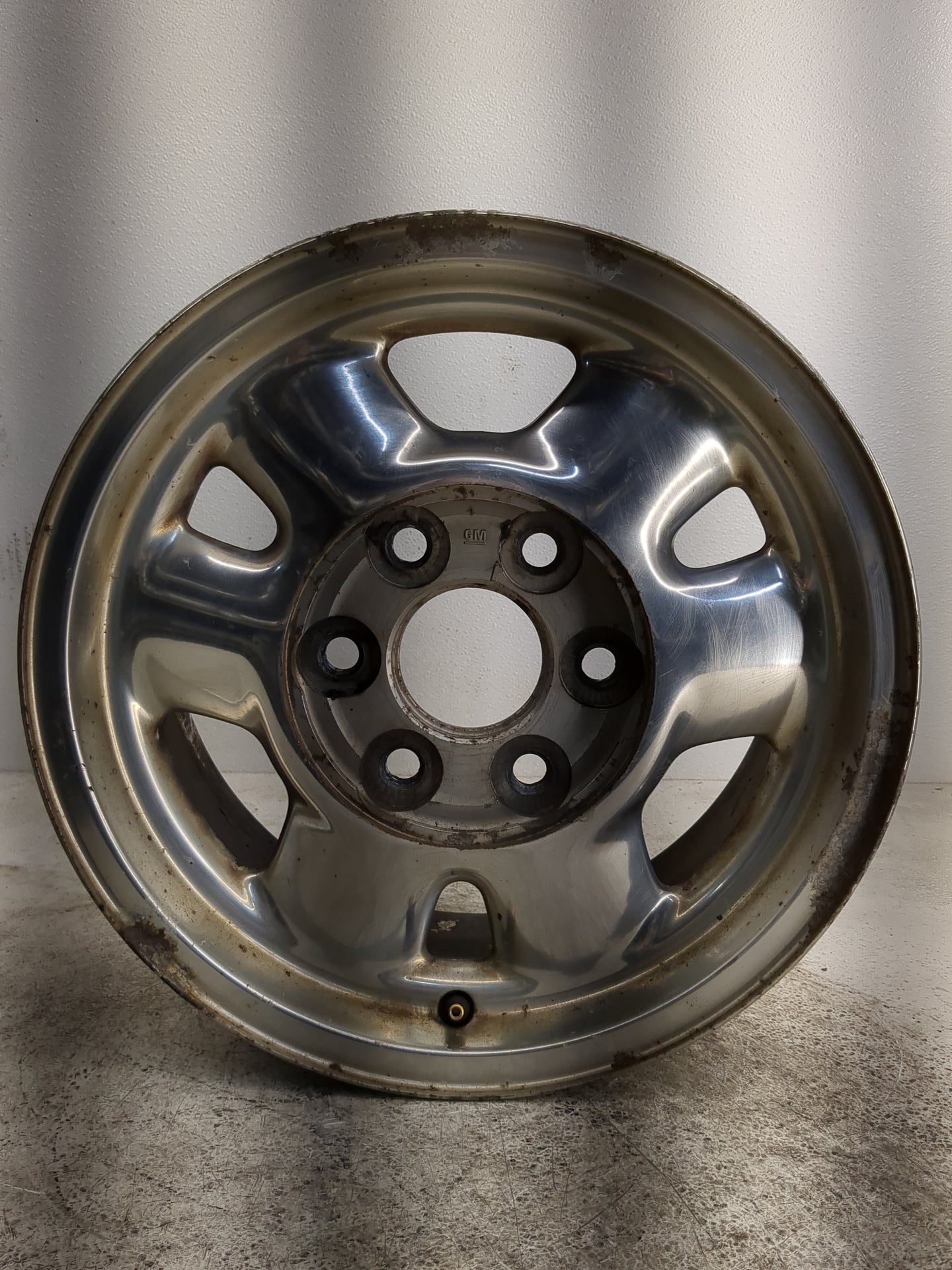2000-2003 Gmc Yukon Oem Wheel Rim - Oemusedautoparts1.com