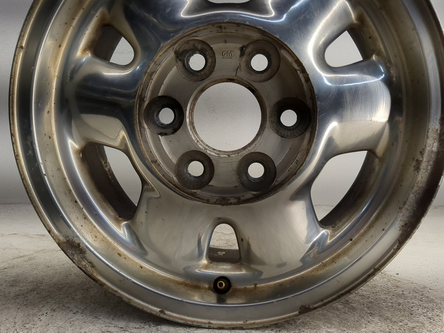 2000-2003 Gmc Yukon Oem Wheel Rim 1253156 - Oemusedautoparts1.com
