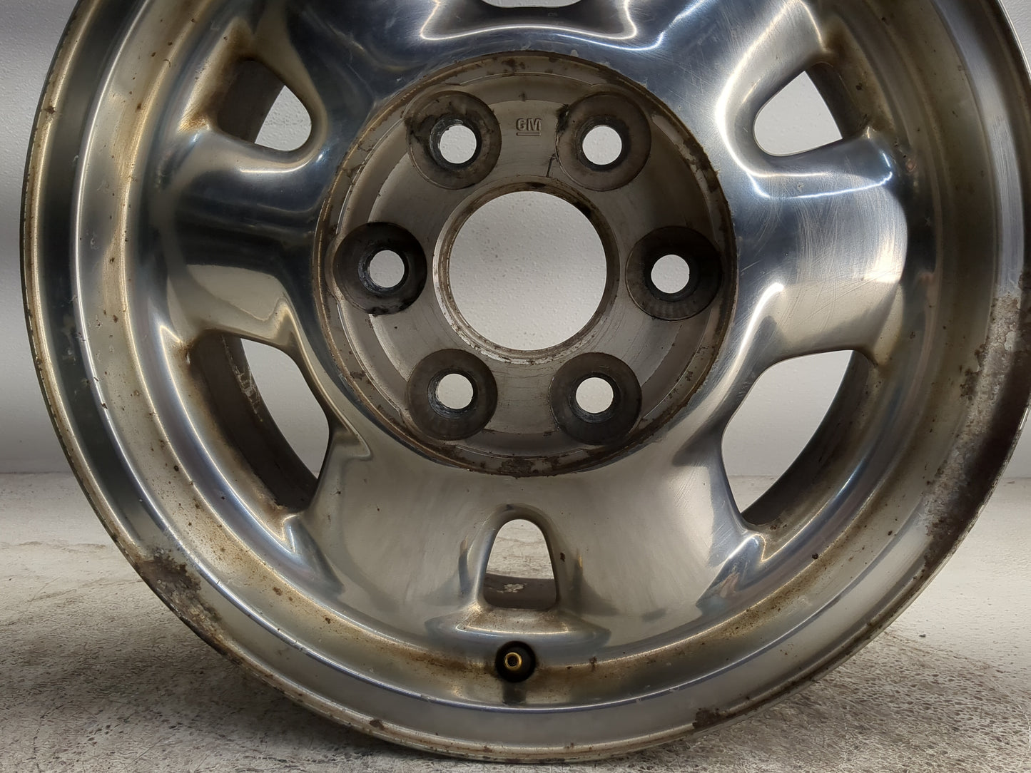 2000-2003 Gmc Yukon Oem Wheel Rim 1253156 - Oemusedautoparts1.com